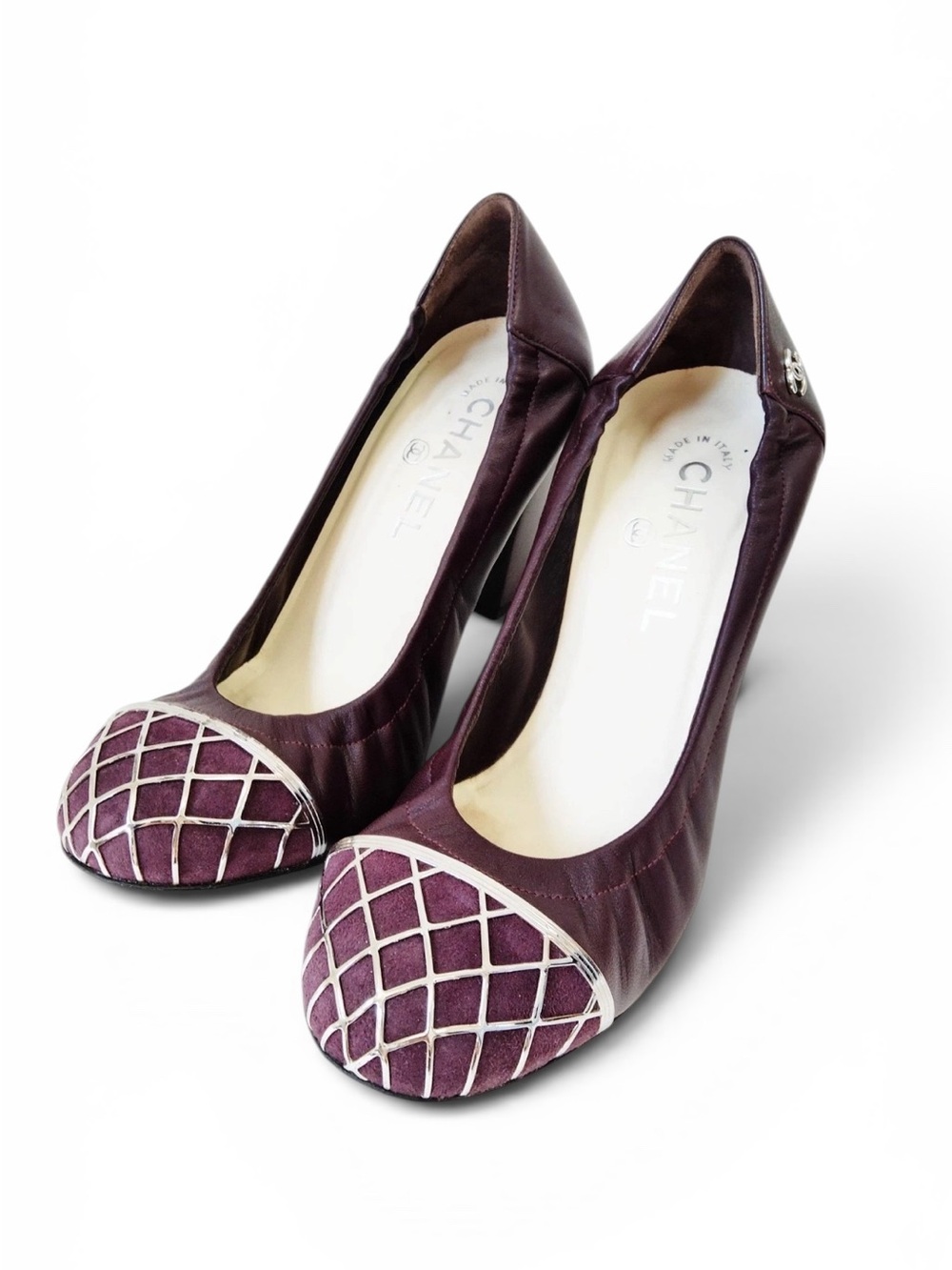 CHANEL Burgundy Quilted Cap-Toe Leather Heels with Gold Accents EU37.5 - Picture 3 of 9